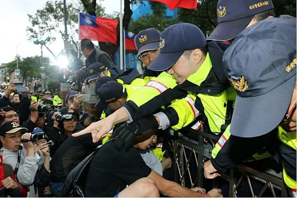 【直播】勞團快沈不住氣了　就等有人喊衝