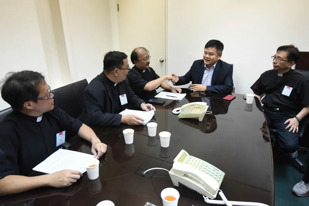 投書：球給立法院　糗在民進黨