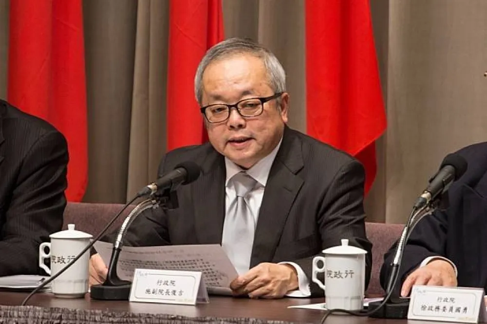 【市值蒸發2兆】台股重挫跌破萬點　政院副院長「國安基金暫不進場護盤」　