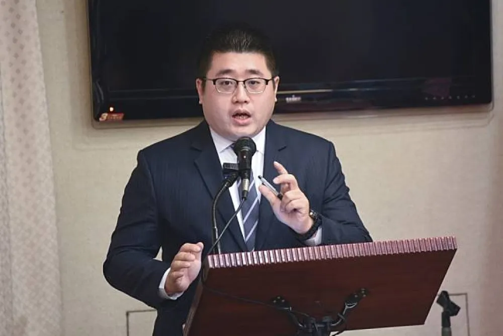 【慶富火燒總統府】許毓仁批「跳針停擺」　林鶴明反擊：含血噴人