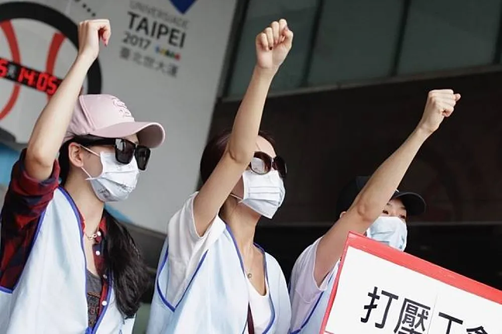 【遠航陪酒風波】空姐反擊：飯局有座位表　四個四個打散不同桌次
