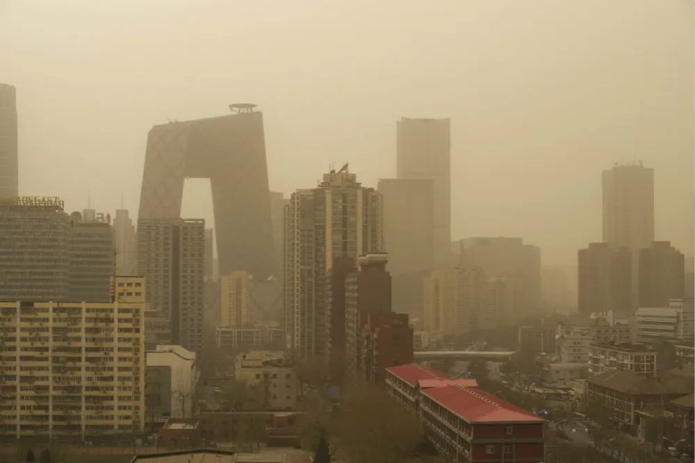 霾害兇手就是你！　中國官方胡扯：髮膠、香水是空汙元凶之一