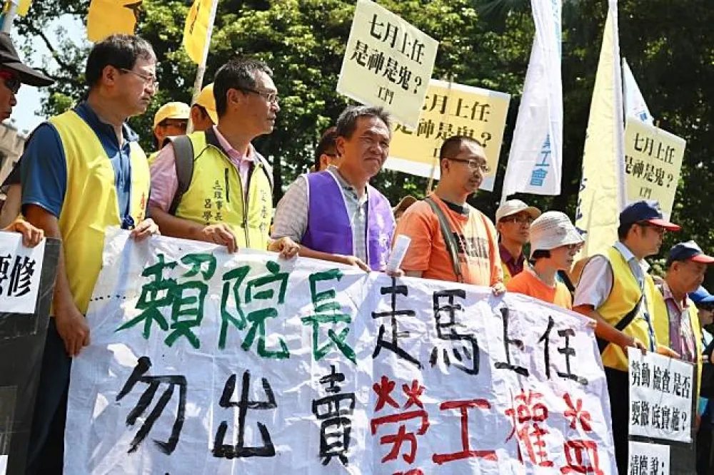 行政立法拍板鬆綁7休1　最多連續上12天班