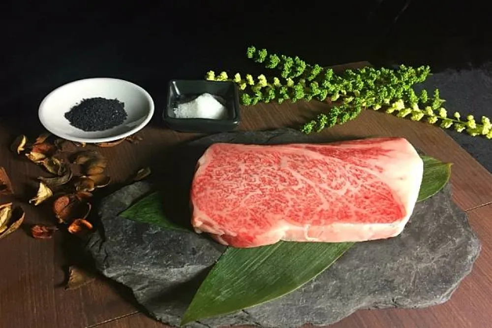 台南大億麗緻酒店與「宮崎縣有田牧畜產業」合作，推出黑毛和種牛料理