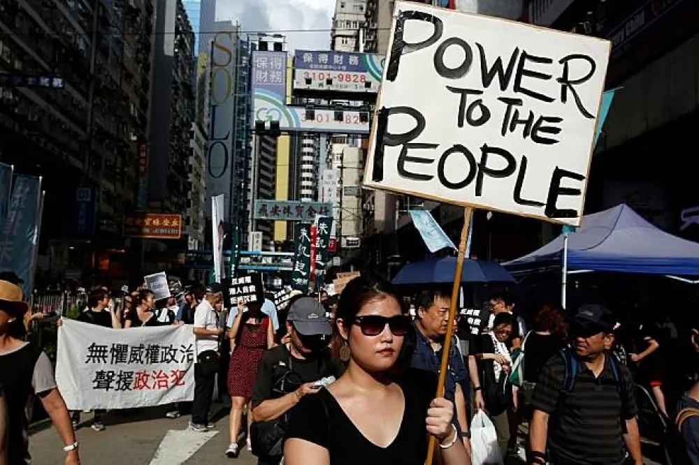 香港「反威權遊行」稱4萬人響應　促律政司司長下台