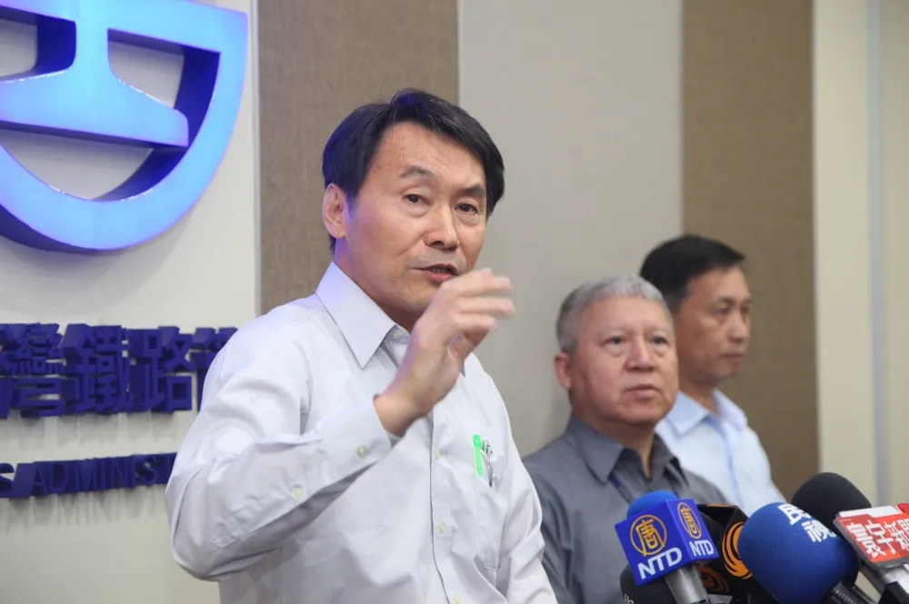【普悠瑪205死傷】司機員坐輪椅接受檢方偵訊　曾多次回報煞車壓力過低