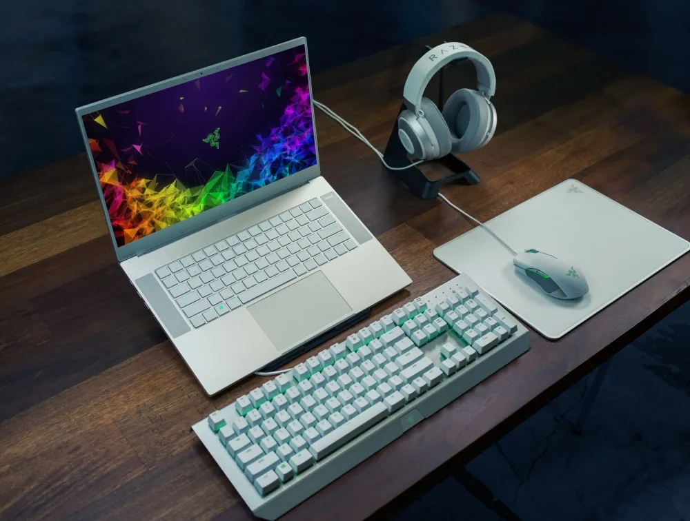 全球最薄的15吋電競筆電　Razer Blade15 搭載Core i7處理器