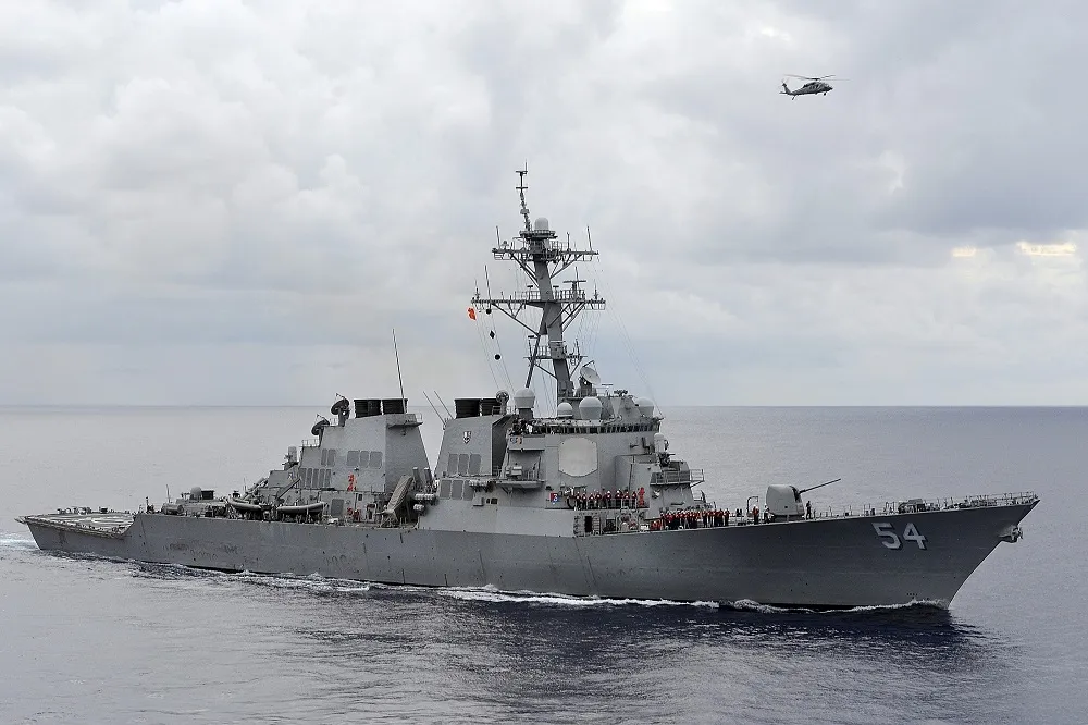 美國防部證實2艘「神盾艦」通過台灣海峽　CNN：中國軍艦在安全距離外伴航