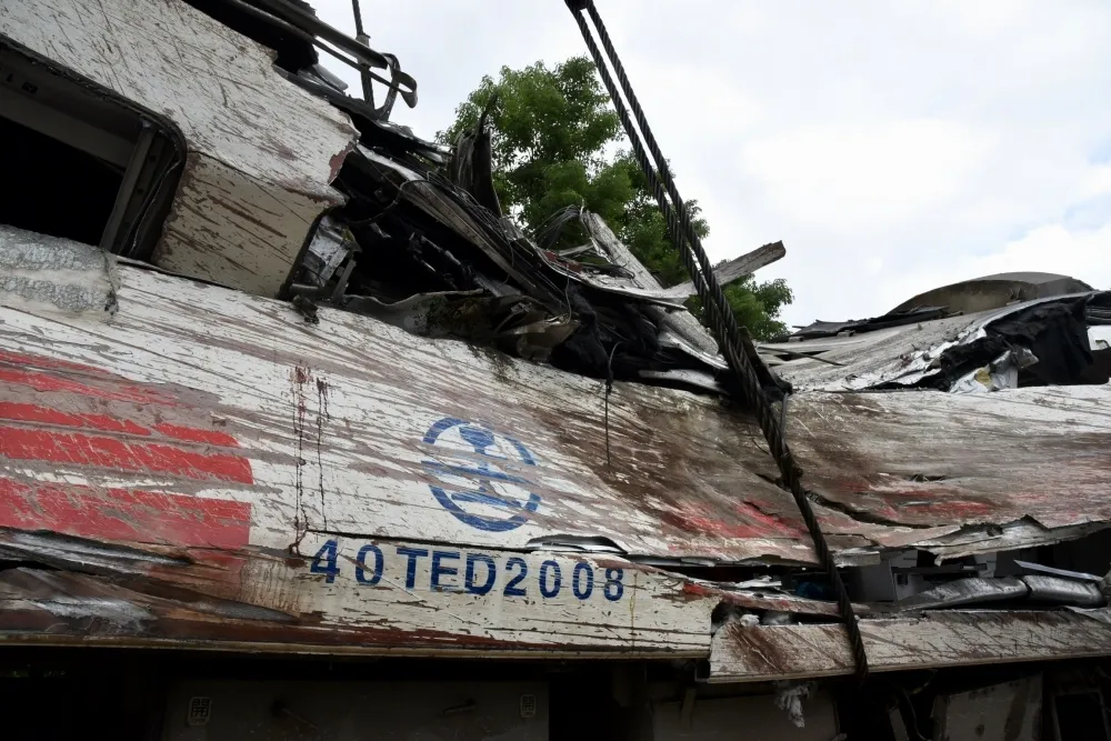 【普悠瑪翻車72小時全紀錄】18人慘死悲劇　揭露台鐵高層官僚之惡