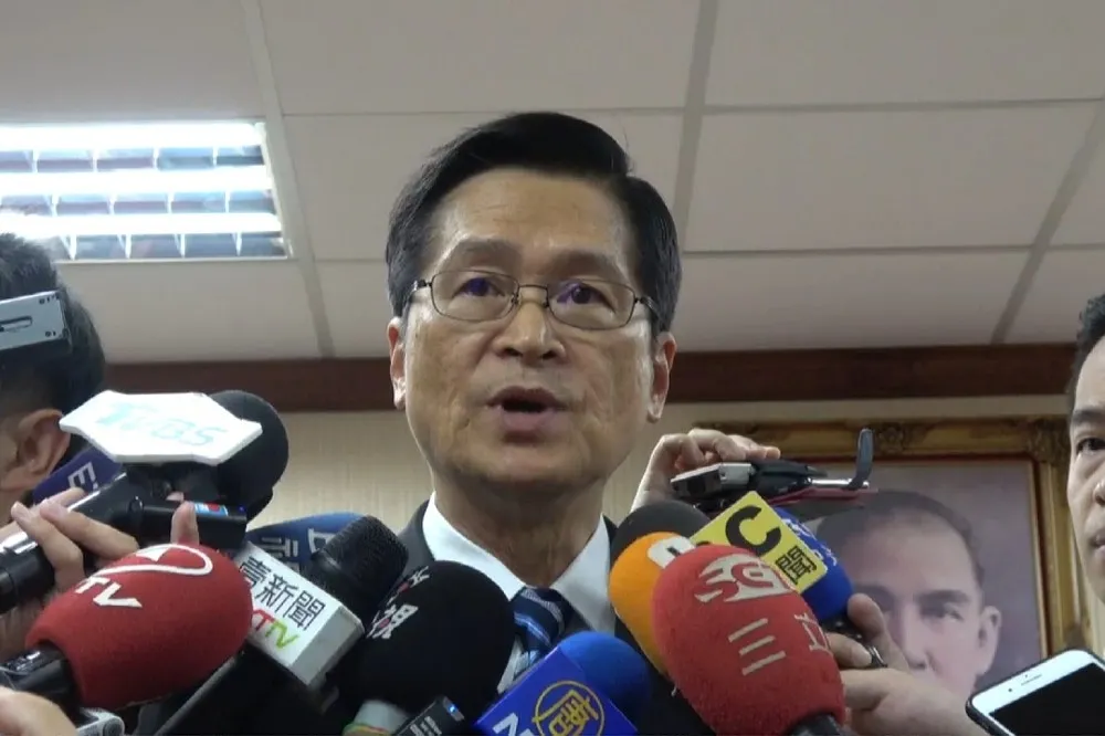 潛艦國造機密會議　國防部長：在國防自主下讓台企接軌國際