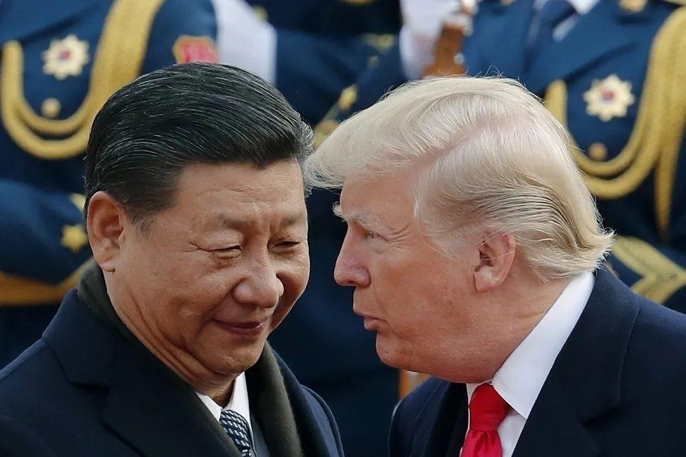 美中對抗　一個岳不群　一個左冷禪