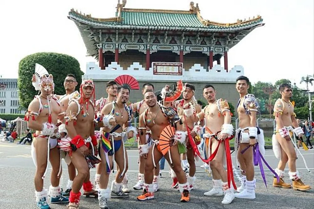 【目不暇給變裝秀】同志遊行大搞創意　丁字褲上街不怕你看