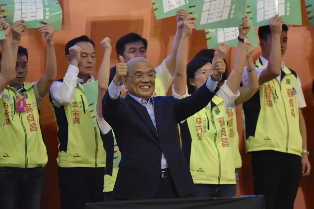 【空戰開打】蘇貞昌喊「會做事」　串聯綠營首長臉書po片