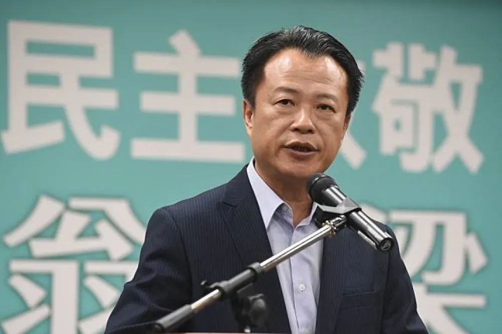 【一篇聲明4提陳明文與張花冠】翁章梁選嘉縣長：馬英九執政是黑暗期