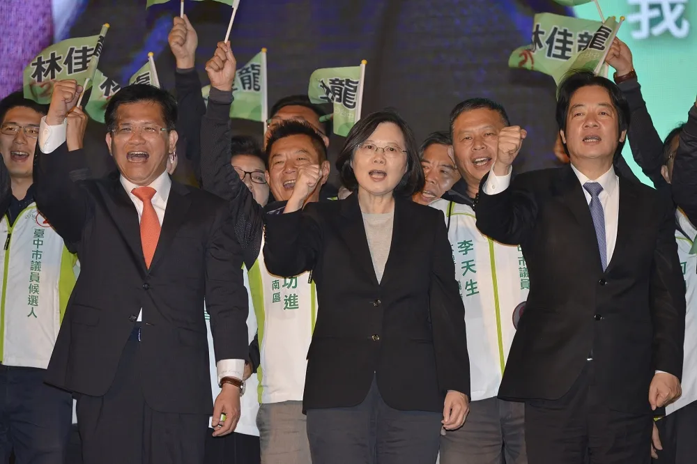 【台中選戰】賴揆背書中火空污提前改善　府院高層齊為林佳龍力排假消息