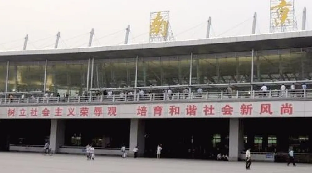 眼淚遮住了天使的眼睛——評閻連科《丁莊夢》