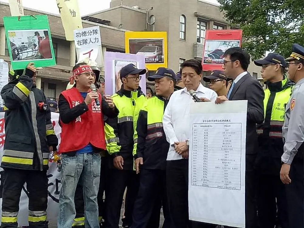 【誰來捕蜂捉蛇】消防員力爭應歸農政單位　賴揆：未來一周研擬方案