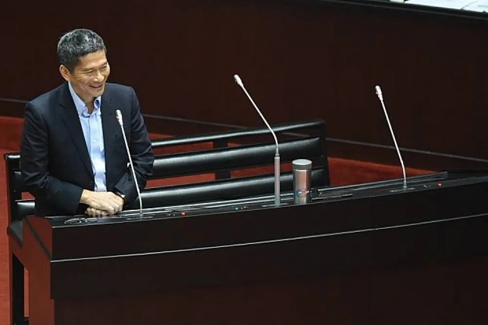 嗆徐榛蔚「給妳10億做什麼」　李永得為「政務官人格」不道歉