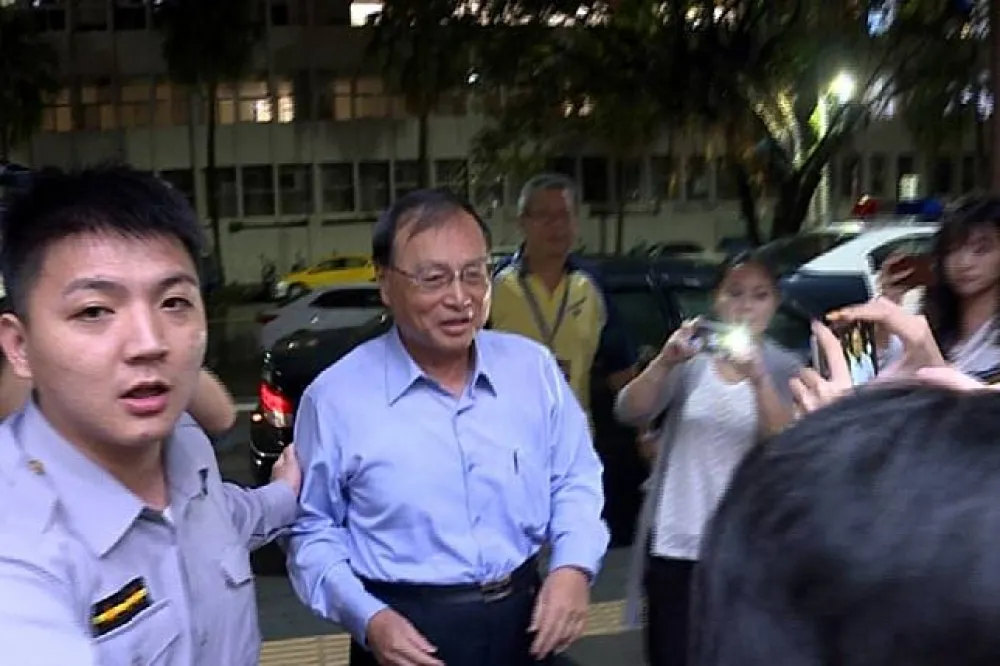 【三中弊案】中時前董座余建新被約談　與張哲琛、汪海清均請回 