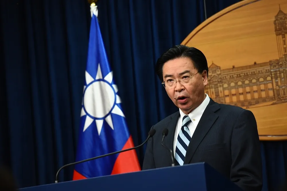 國慶拋朝野領袖會面　府代表拜會親民黨