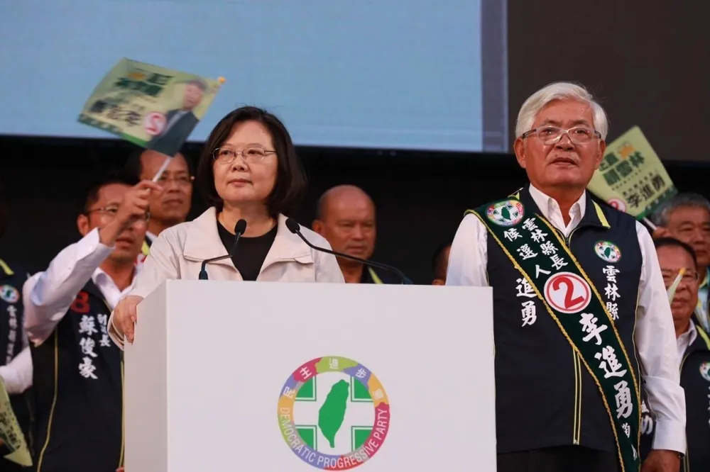  小英總統賴揆雲林站台　高喊:李進勇當選