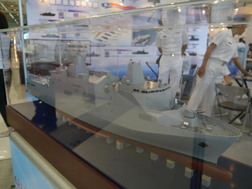 【內幕】反制中國南海武力威脅　海軍新型兩棲船塢運輸艦明年5月開工