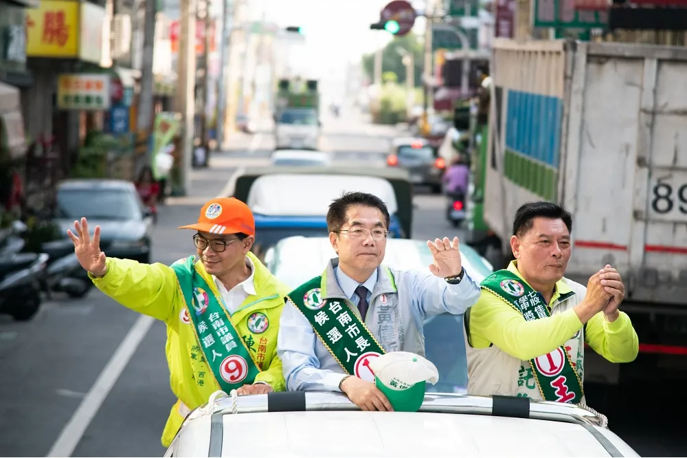親藍民調指高思博領先1.2%　黃偉哲酸：拿民調當興奮劑