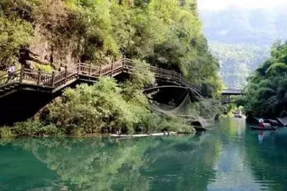 台灣旅行團湖北三峽景區遇上土石流　已知3死2傷