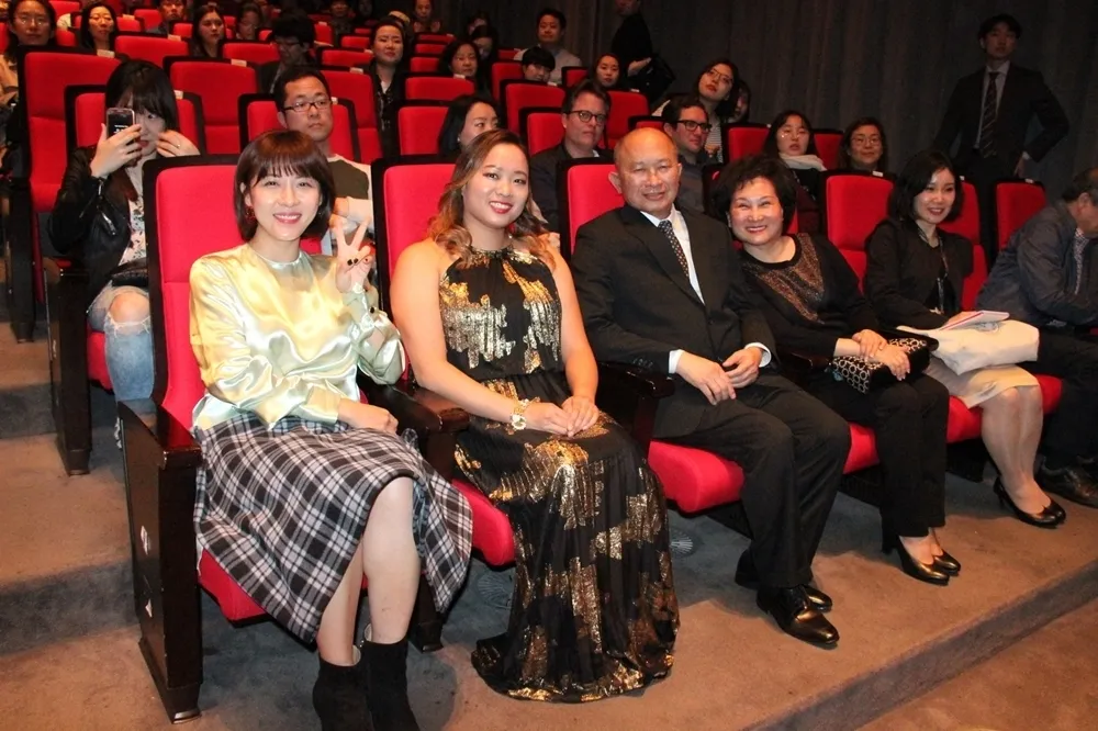吳宇森新作《追捕》釜山首映　誇河智苑是女版周潤發