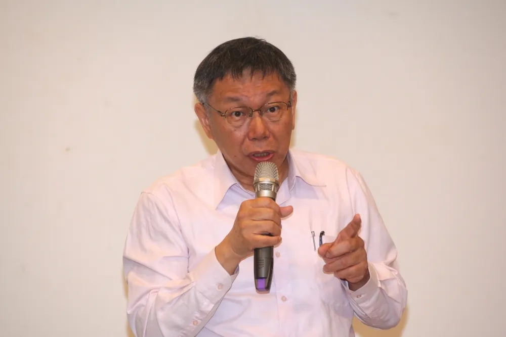 投書：面對統戰細菌　柯市長免疫力最差  