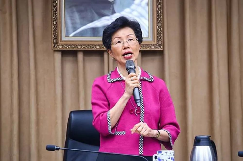 盧麗安列中共十九大黨代表　張小月：已取得中國身分