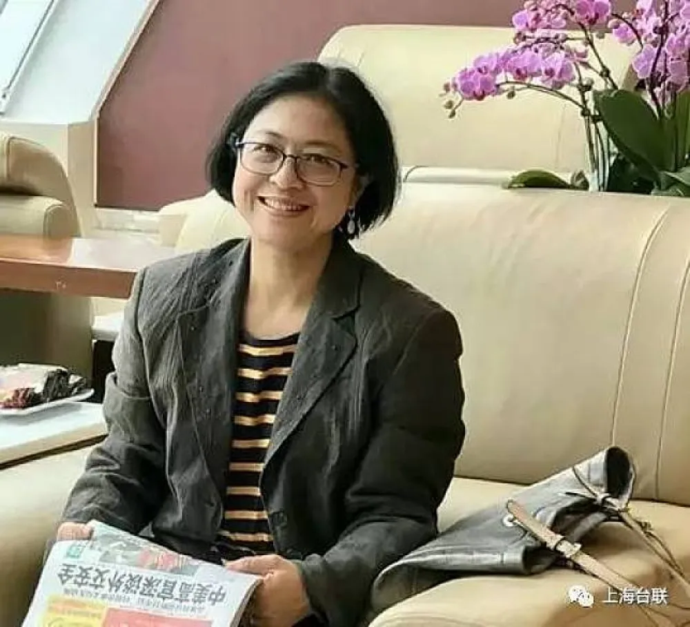 政大畢業盧麗安列中共十九大黨代表　陸委會將査國籍