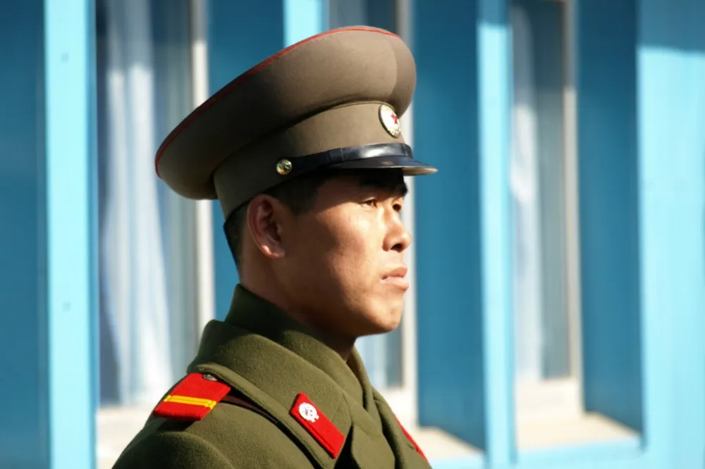 將官之子冒死跨越板門店　脫北士兵吳青成爆：年輕一代不在乎金正恩