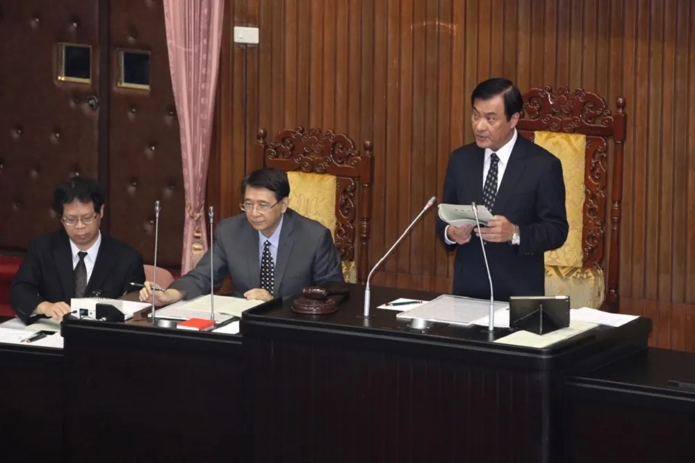 【《郵政法》修正案三讀過關】明信片郵局專營　違者最高罰百萬
