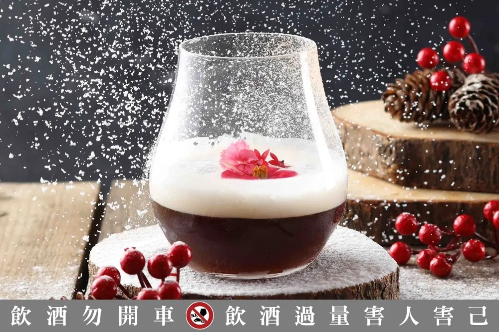 逛完歡樂耶誕城來喝一杯吧！Asia 49 童話故事 5 調酒全新登場