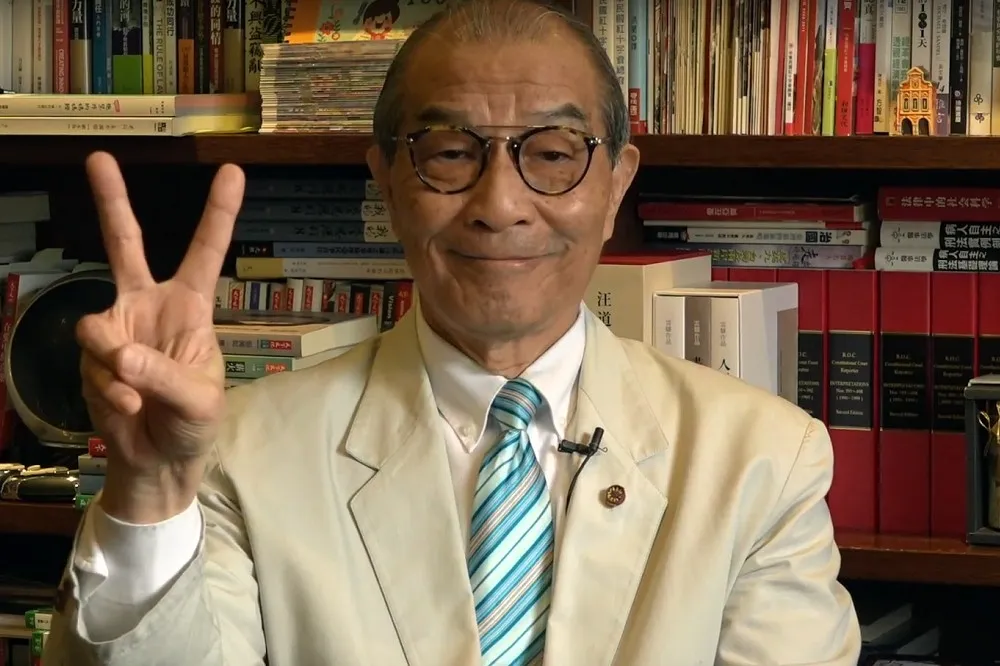 律師陳長文表態挺丁守中　「台北不需要會做秀的政治明星」