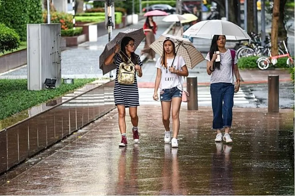 今各地白天悶熱　入夜北部、宜花降雨機率提高