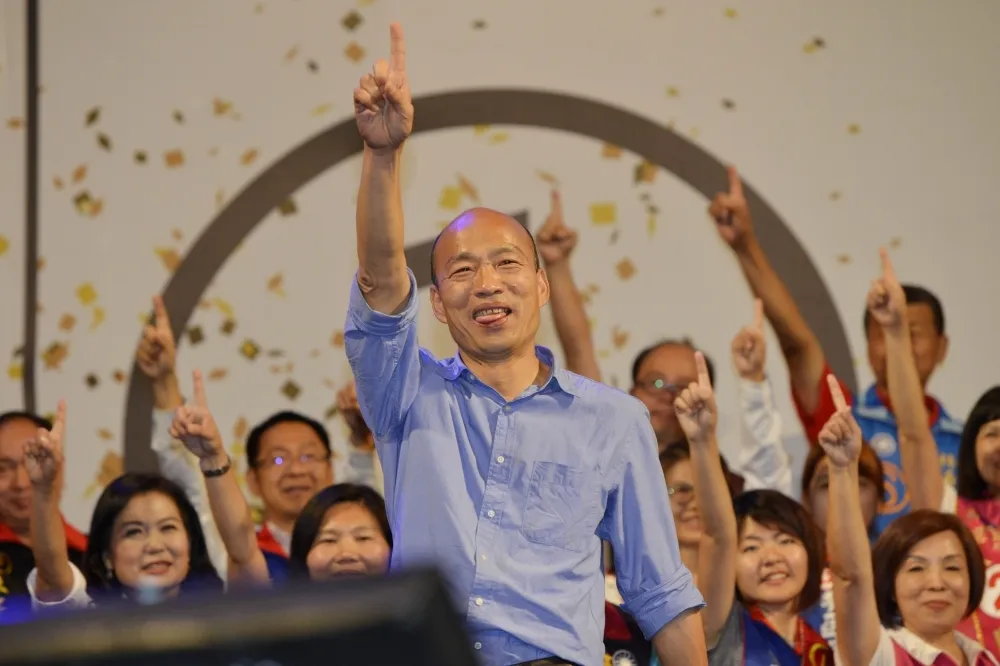 【直播】車隊挺進高雄三民拜票　韓粉力喊韓國瑜凍蒜