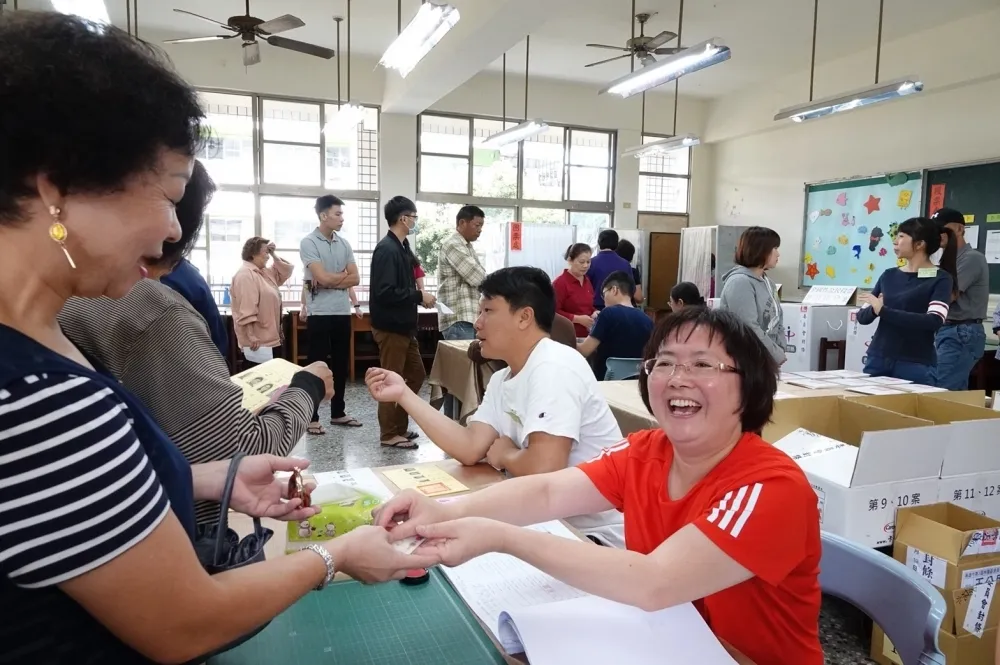投票所遭爆用筆蓋投票　樹林區公所：選務單位提供仍屬有效