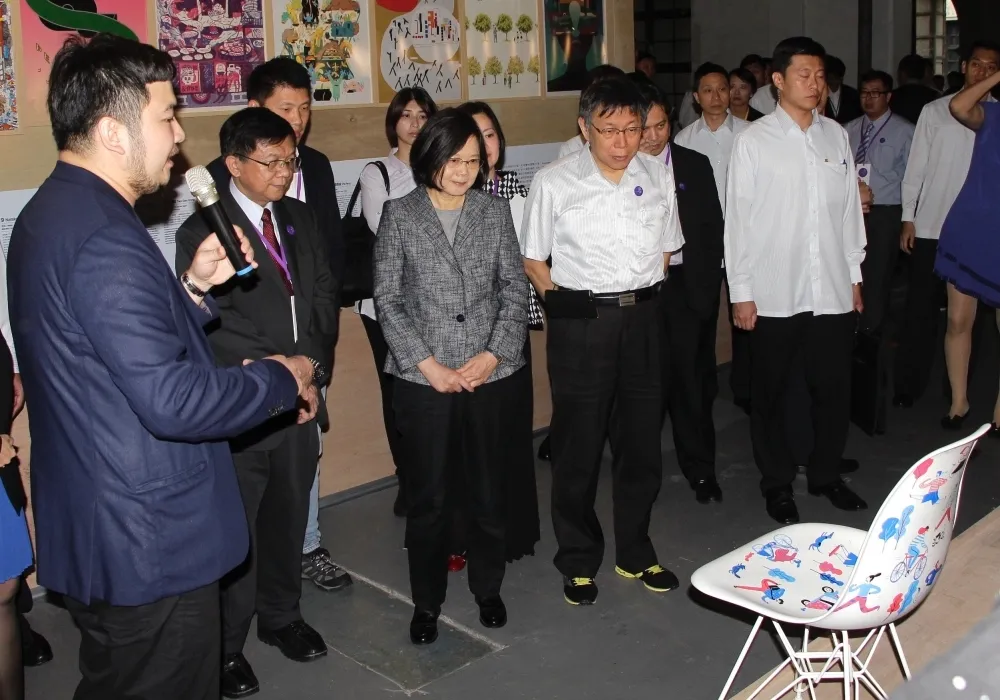 【選後白綠合作？】蔡英文向柯文哲致電祝賀　盼未來有機會見面