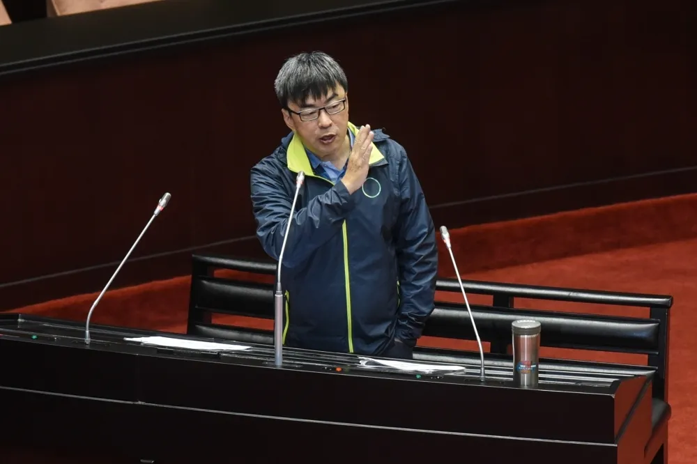 【新潮流爆氣】段宜康拍桌狂轟蔡英文20分鐘　要賴揆回應人民聲音