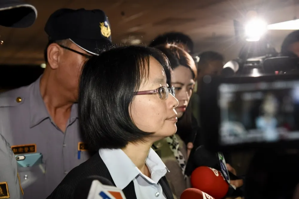 吳音寧正式離開北農　「戰友」陳吉仲哽咽：不能容忍她被糟蹋