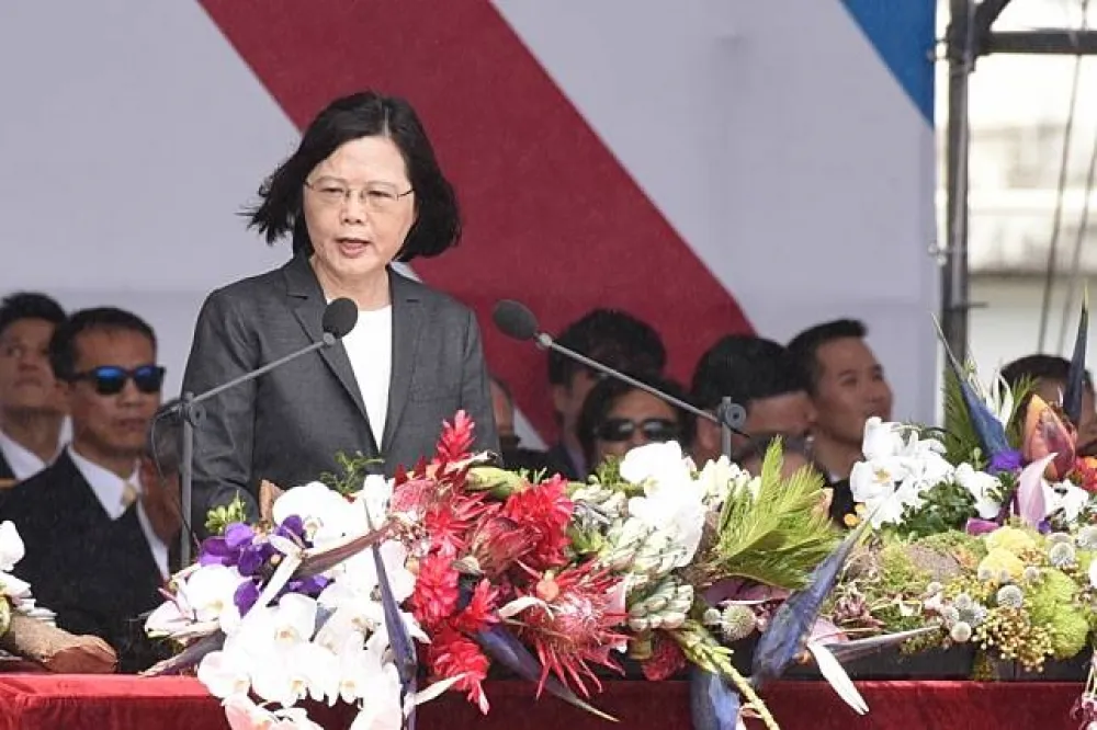 吳乃仁出入聲色場所　蔡英文中常會撂重話：黨紀處分