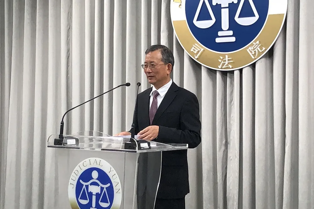 大法官認定舊企業併購法規範不足　股東權益欠保障「違憲」