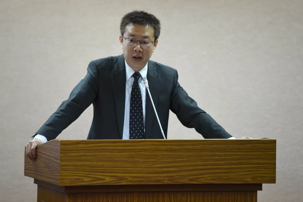 中選會出包還神隱鎖門　 綠委批：所有委員都應請辭負責