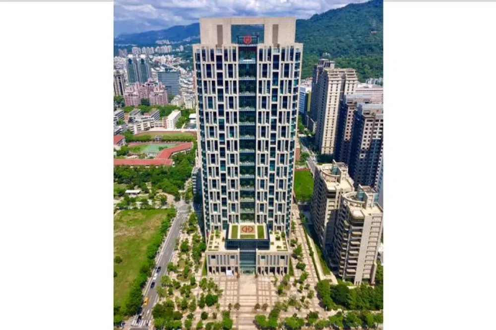 華南銀行守護農民　採購100公噸高麗菜轉贈社福單位