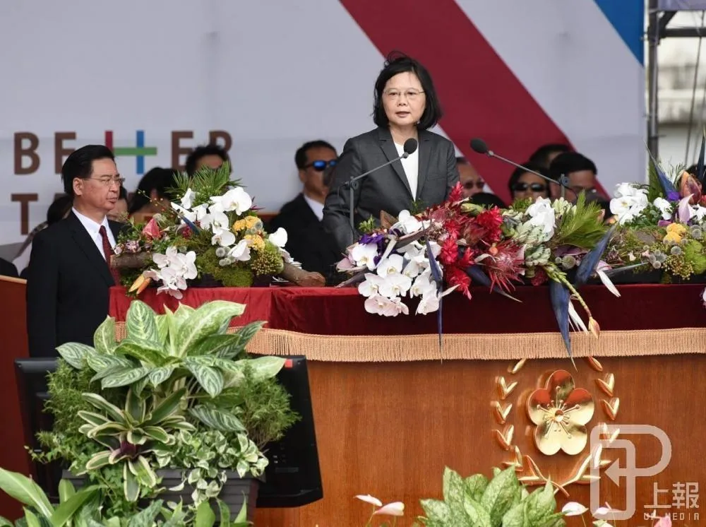 【國慶談話】蔡英文再提憲改：我正式邀各黨領袖坐下來談