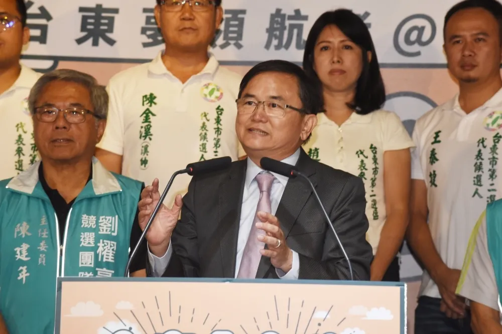 【搞密室協商？】普悠瑪受害家屬怒離場　劉櫂豪批台鐵「令人無法滿意」
