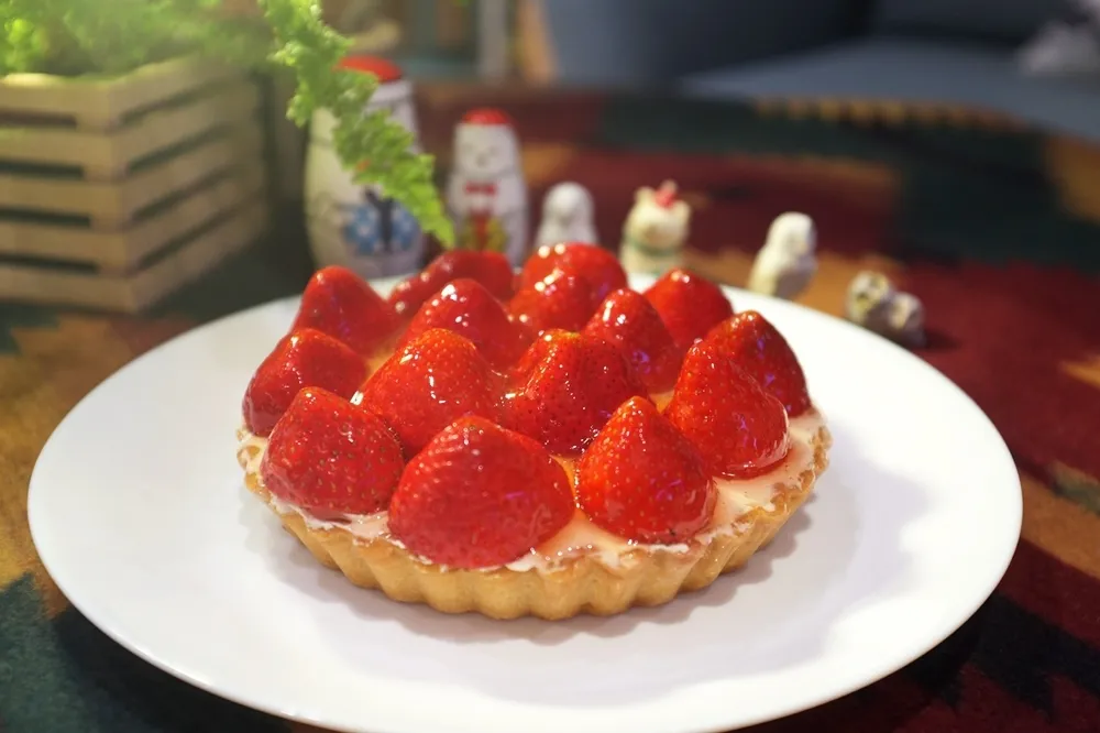 【有片】令草莓控瘋狂！亞尼克聖誕限定新品「草莓雙漩生乳捲」來襲