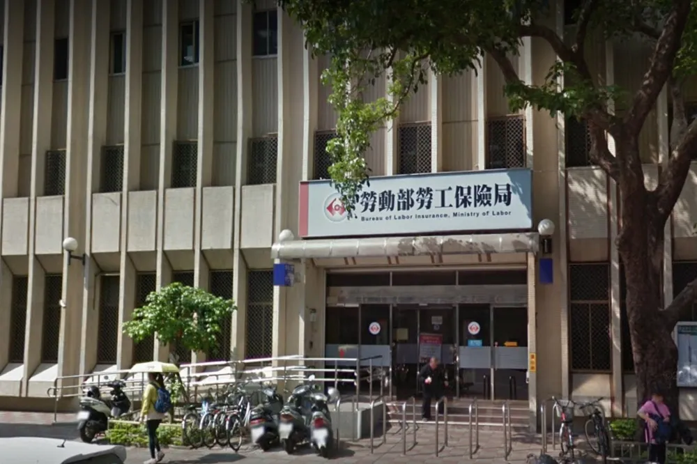 國民年金保險費率漲定了！　明年元旦起影響321萬人